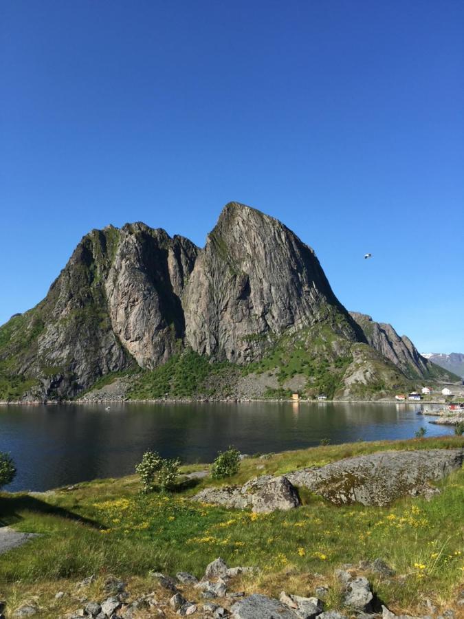 Rorbua Pa Toppoya Reine Exteriör bild